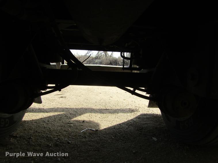 image for item DE6592 2006 Utility Trailers refrigerated van trailer