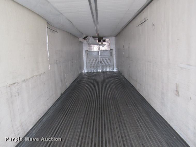 image for item DE6592 2006 Utility Trailers refrigerated van trailer