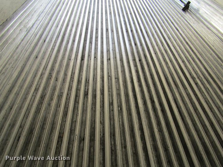 image for item DE6592 2006 Utility Trailers refrigerated van trailer