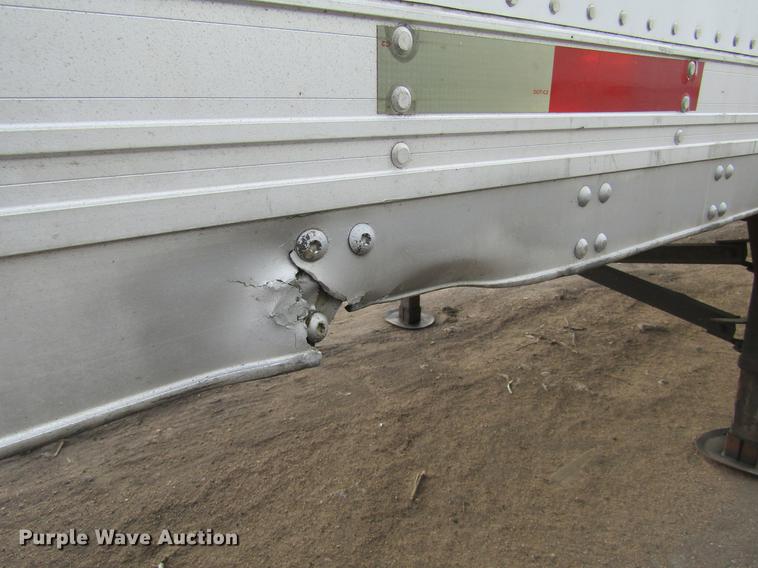 image for item DE6592 2006 Utility Trailers refrigerated van trailer