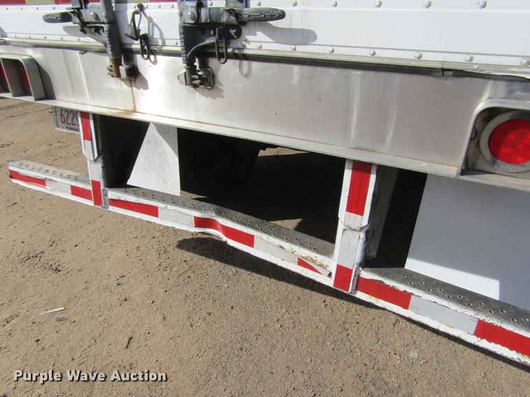 image for item DE6592 2006 Utility Trailers refrigerated van trailer