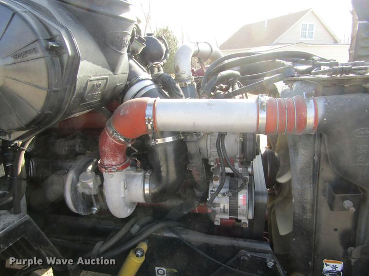 image for item DE6593 2007 Peterbilt 387 semi truck