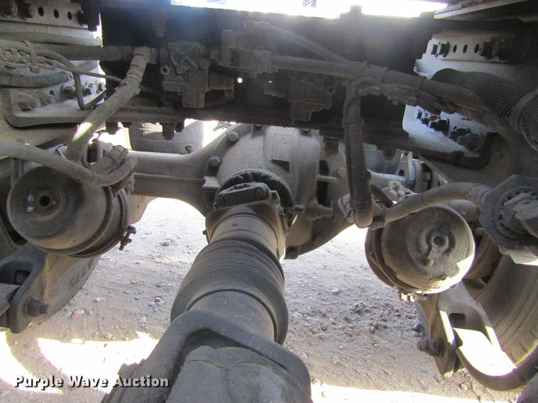 image for item DE6593 2007 Peterbilt 387 semi truck