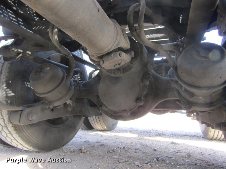 image for item DE6593 2007 Peterbilt 387 semi truck