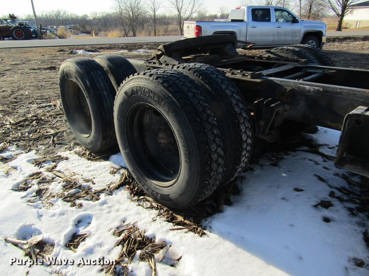 image for item DF9482 1990 Volvo WIA semi truck