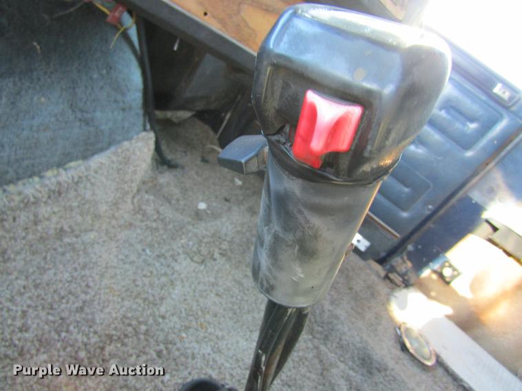 image for item DF9482 1990 Volvo WIA semi truck