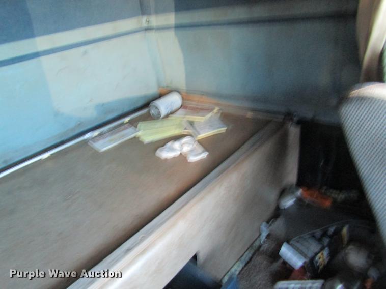 image for item DF9482 1990 Volvo WIA semi truck