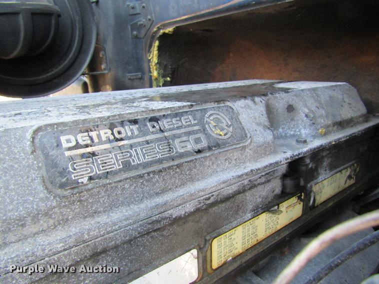 image for item DF9482 1990 Volvo WIA semi truck