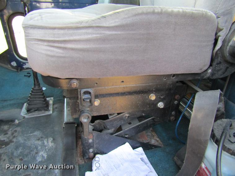 image for item DF9483 1985 Peterbilt semi truck