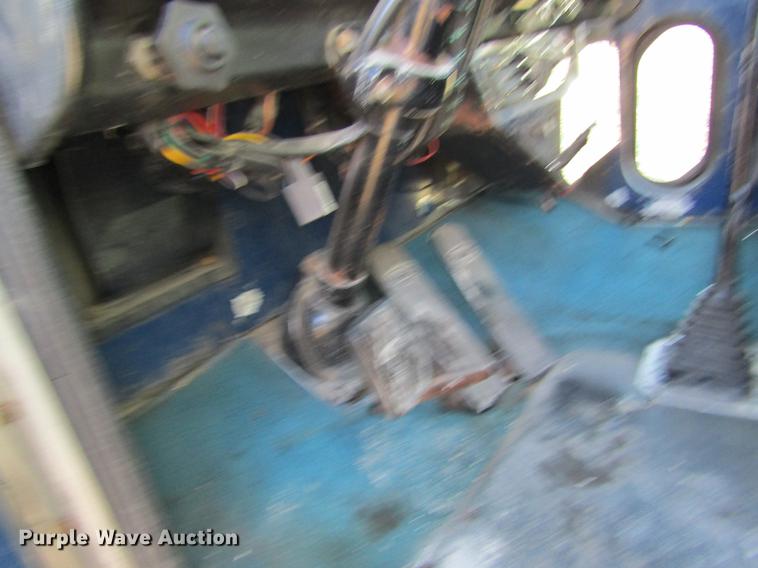 image for item DF9483 1985 Peterbilt semi truck