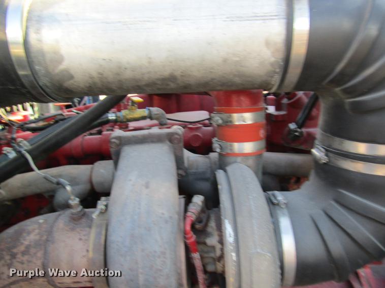 image for item DF9483 1985 Peterbilt semi truck