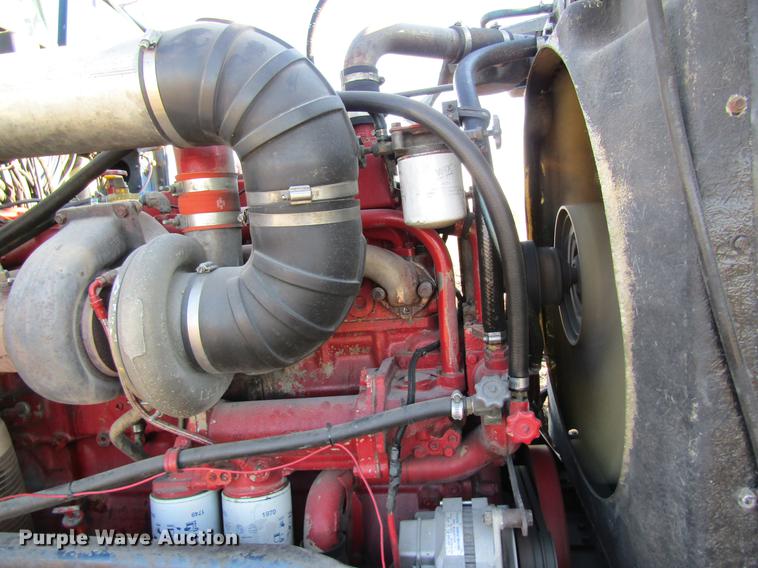 image for item DF9483 1985 Peterbilt semi truck