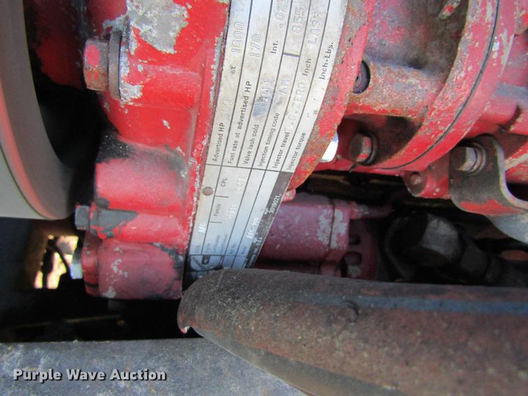 image for item DF9483 1985 Peterbilt semi truck