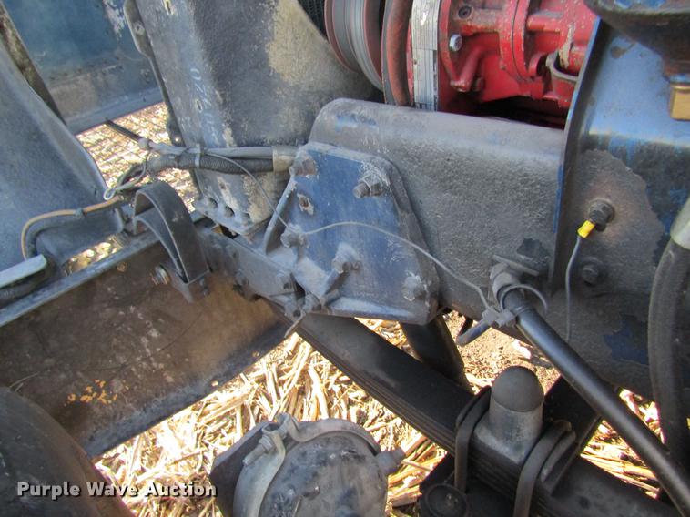 image for item DF9483 1985 Peterbilt semi truck