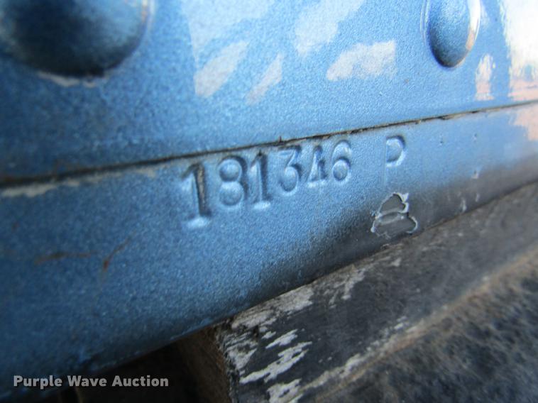 image for item DF9483 1985 Peterbilt semi truck