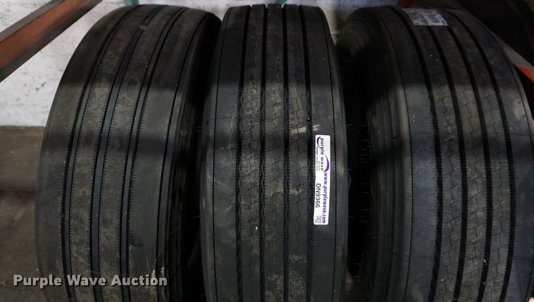 image for item DN9366 (5) 295/75R22.5 tires