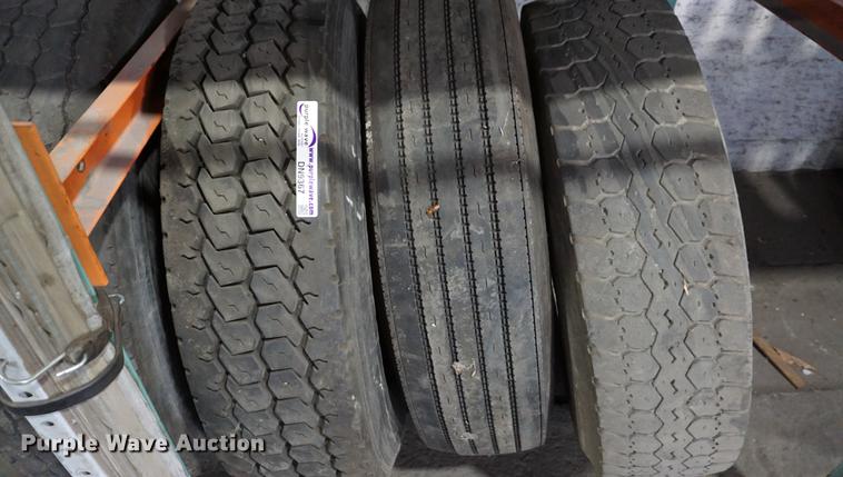 image for item DN9367 (7) tires