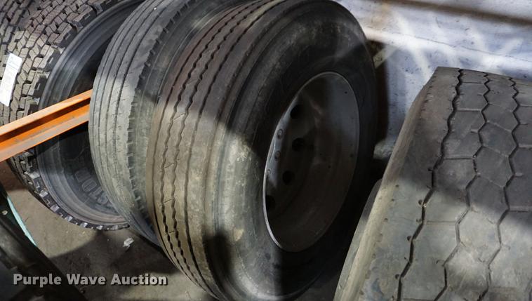 image for item DN9367 (7) tires