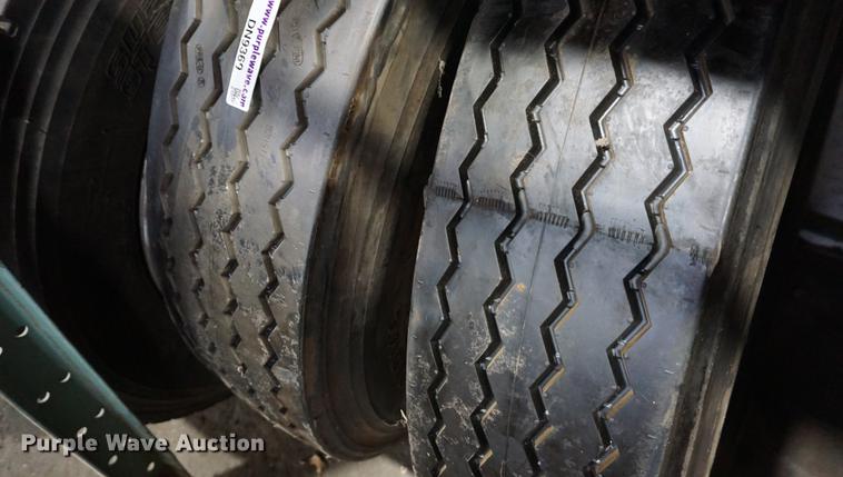 image for item DN9369 (2) 11R24.5 tires