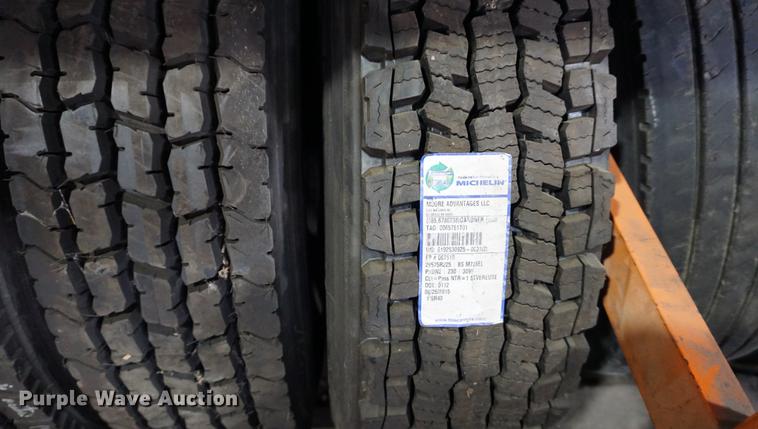 image for item DN9370 (5) 295/75R22.5 tires