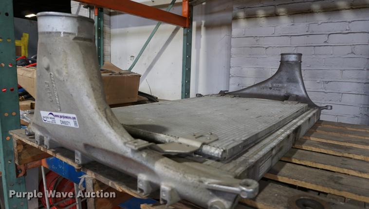 image for item DN9371 Freightliner inner cooler