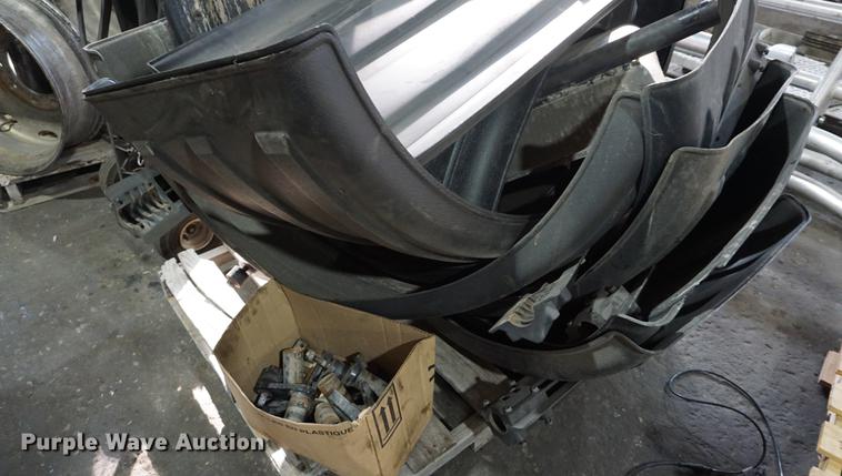 image for item DN9383 (10) plastic fenders