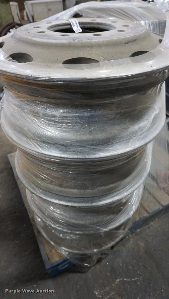 image for item DN9389 (8) 11R24.5 aluminum wheels