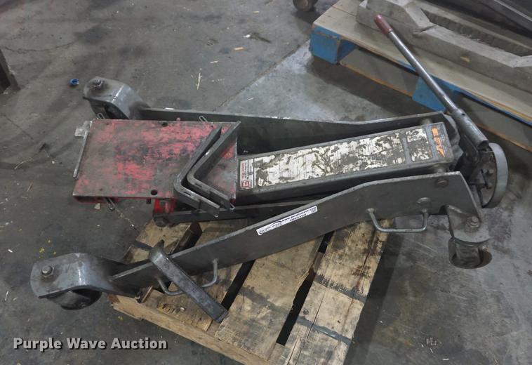 image for item DN9390 (2) jacks