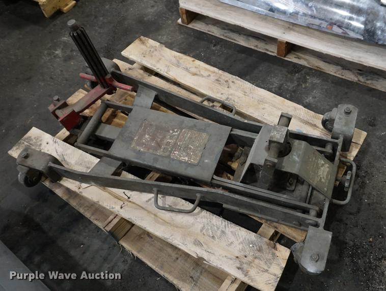 image for item DN9390 (2) jacks