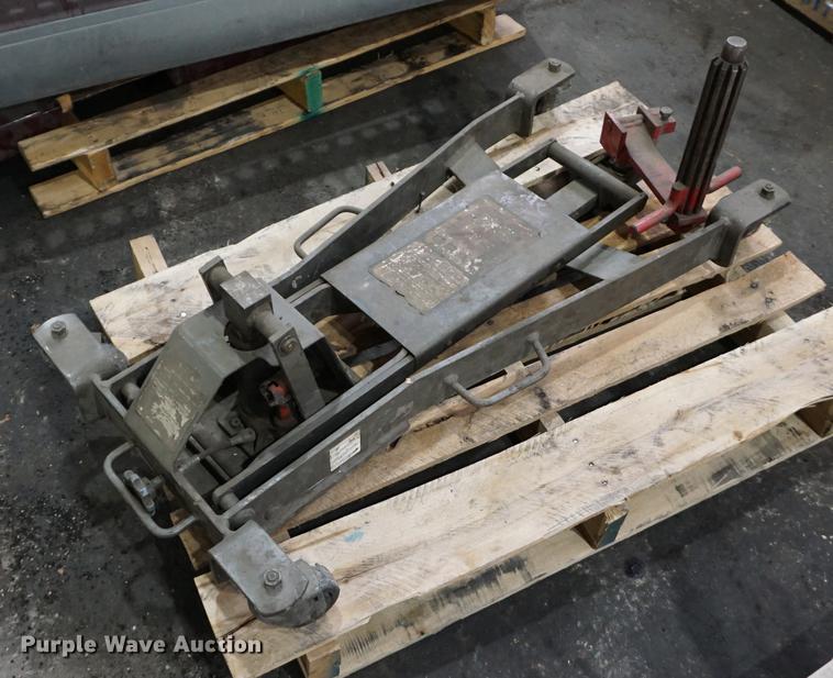 image for item DN9390 (2) jacks