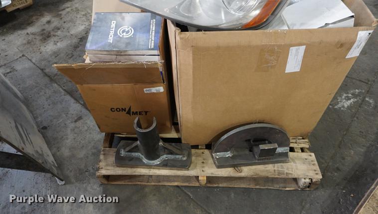 image for item DN9391 Truck parts