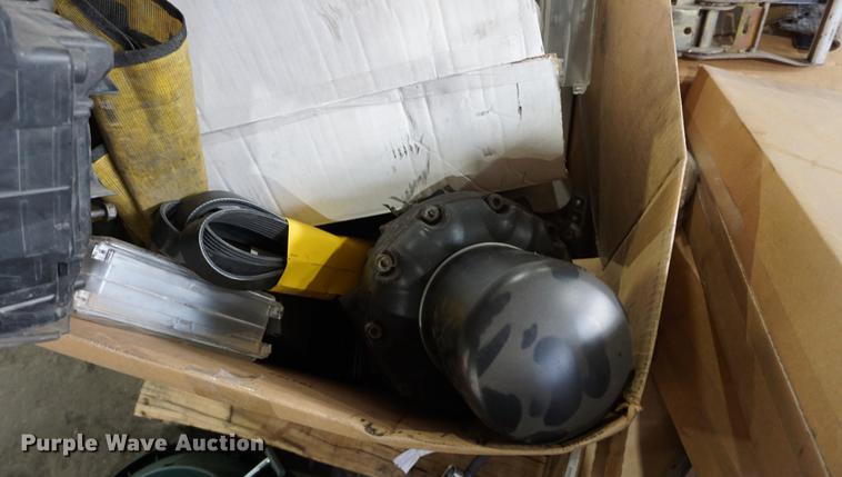 image for item DN9391 Truck parts