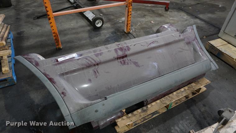 image for item DN9392 Freightliner Cascadia truck parts