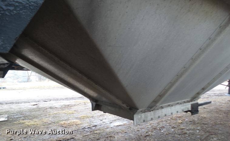 image for item DZ9270 1999 Merritt double hopper bottom grain trailer