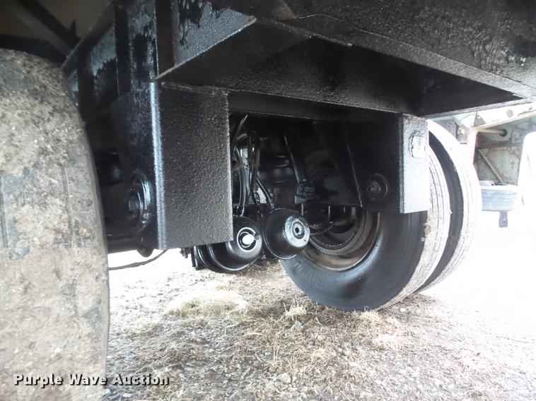 image for item DZ9270 1999 Merritt double hopper bottom grain trailer