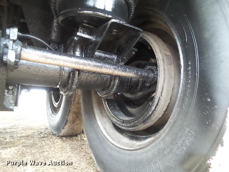 image for item DZ9270 1999 Merritt double hopper bottom grain trailer