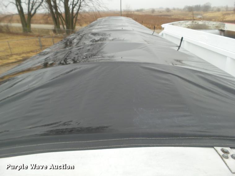 image for item DZ9270 1999 Merritt double hopper bottom grain trailer