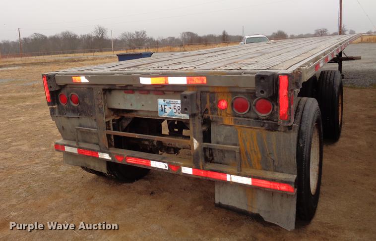 image for item EC9497 1994 Utility flatbed trailer