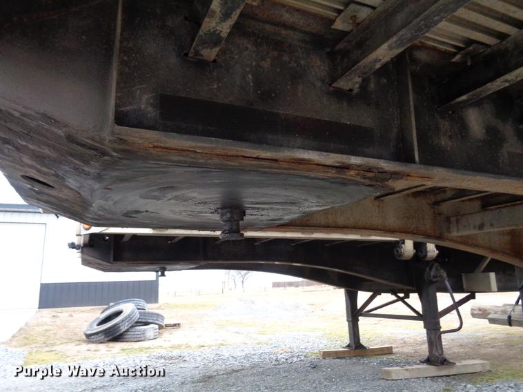 image for item EC9497 1994 Utility flatbed trailer