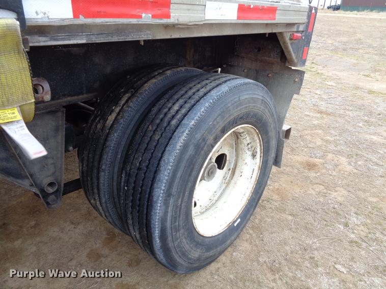image for item EC9497 1994 Utility flatbed trailer