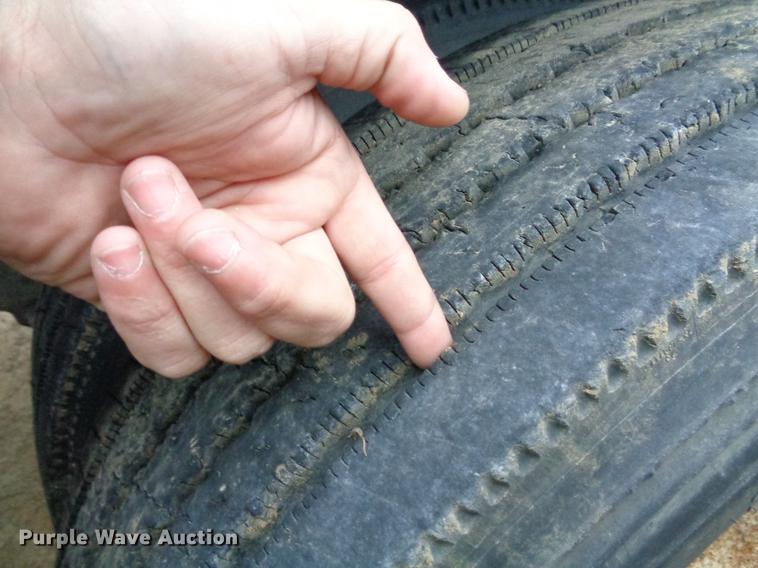 image for item EC9497 1994 Utility flatbed trailer