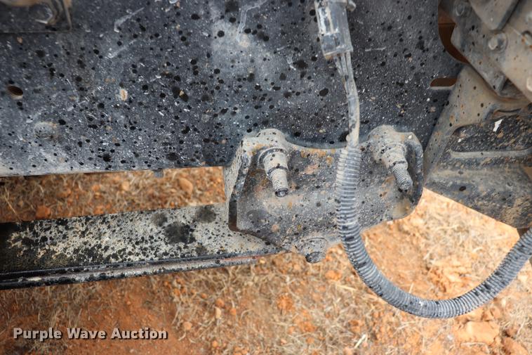 image for item EC9499 2001 International 9200i semi truck