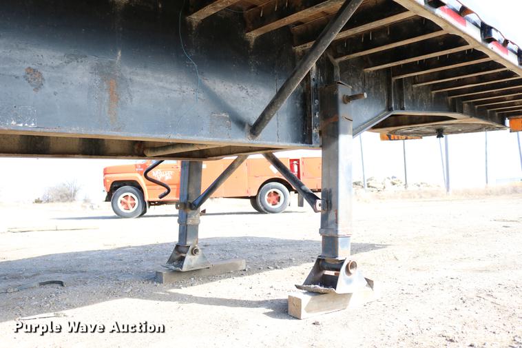 image for item EH9707 1984 Dorsey DGTL-84 flatbed trailer