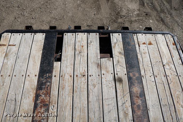 image for item EH9707 1984 Dorsey DGTL-84 flatbed trailer