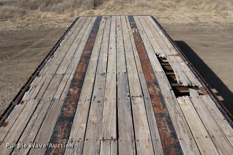 image for item EH9707 1984 Dorsey DGTL-84 flatbed trailer