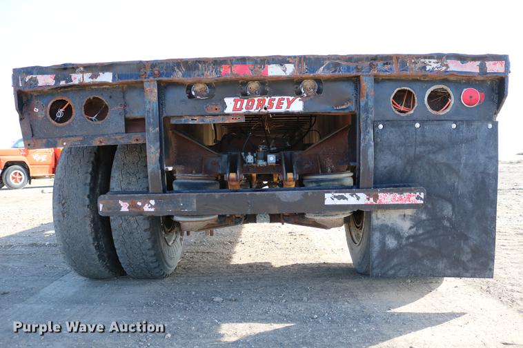 image for item EH9707 1984 Dorsey DGTL-84 flatbed trailer