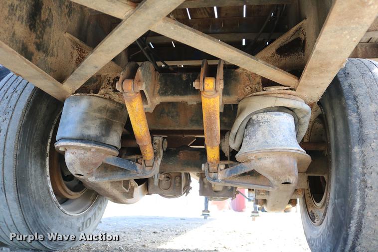 image for item EH9707 1984 Dorsey DGTL-84 flatbed trailer