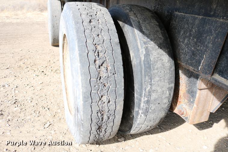 image for item EH9707 1984 Dorsey DGTL-84 flatbed trailer