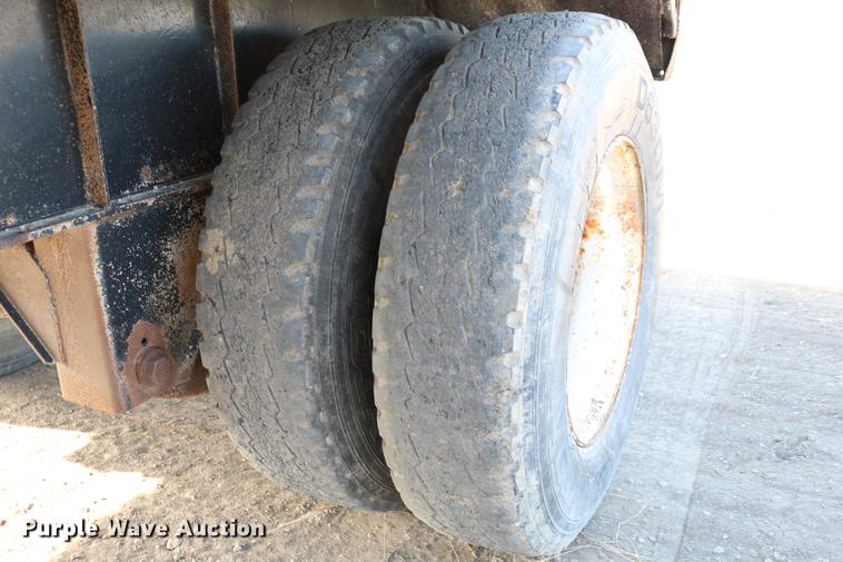 image for item EH9707 1984 Dorsey DGTL-84 flatbed trailer