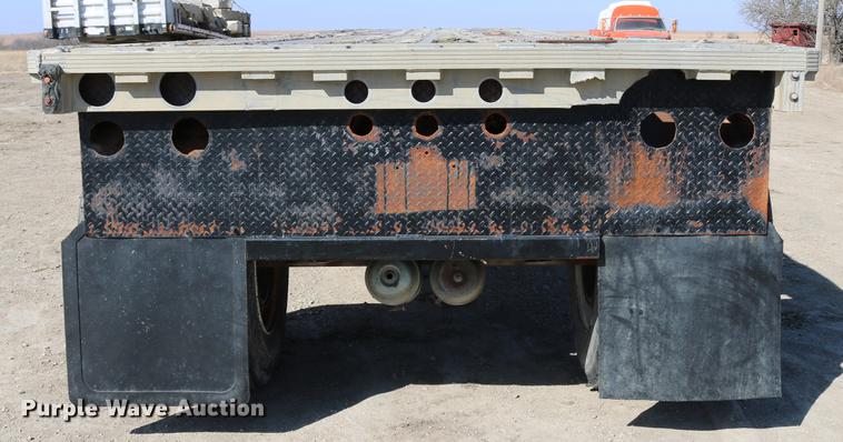 image for item EH9708 1998 Reinke AS48096C flatbed trailer